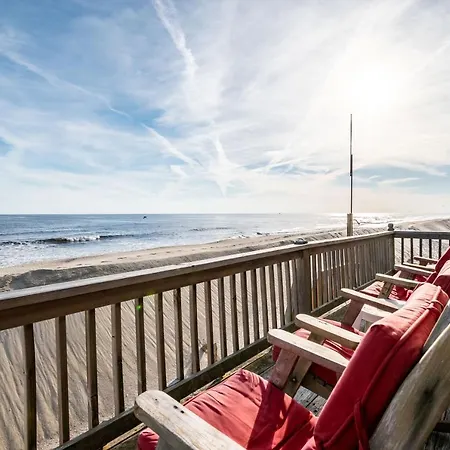 Afternoon Delight By Oak Island Accommodations